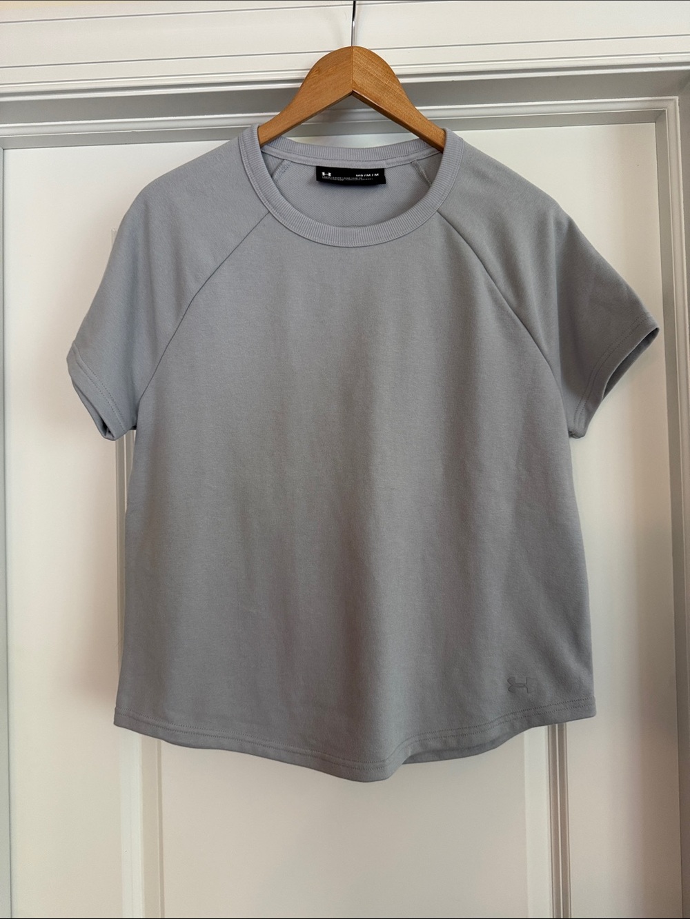 Under Armour Women's Bluish Gray Short Sleeve Crew Tee Loose M  NWOT